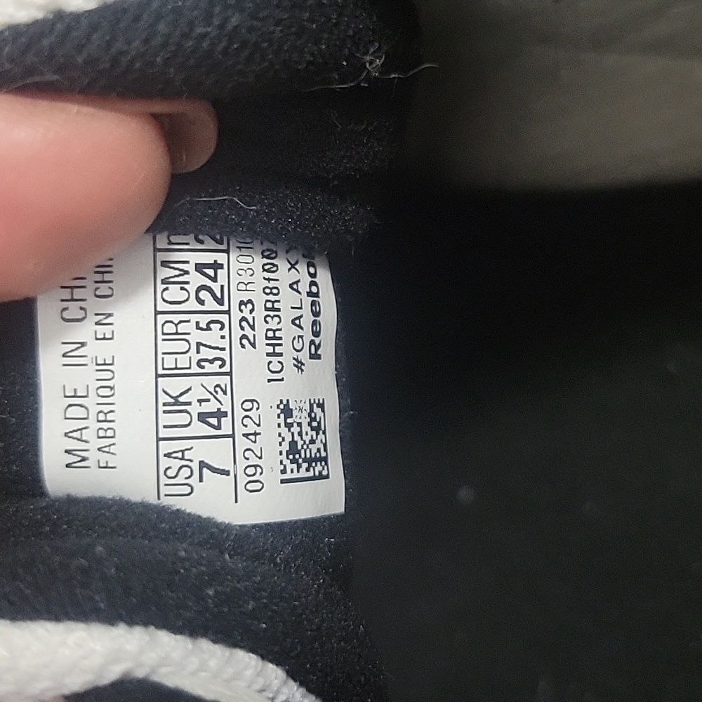 Reebok White Sneakers - Picture 5 of 5